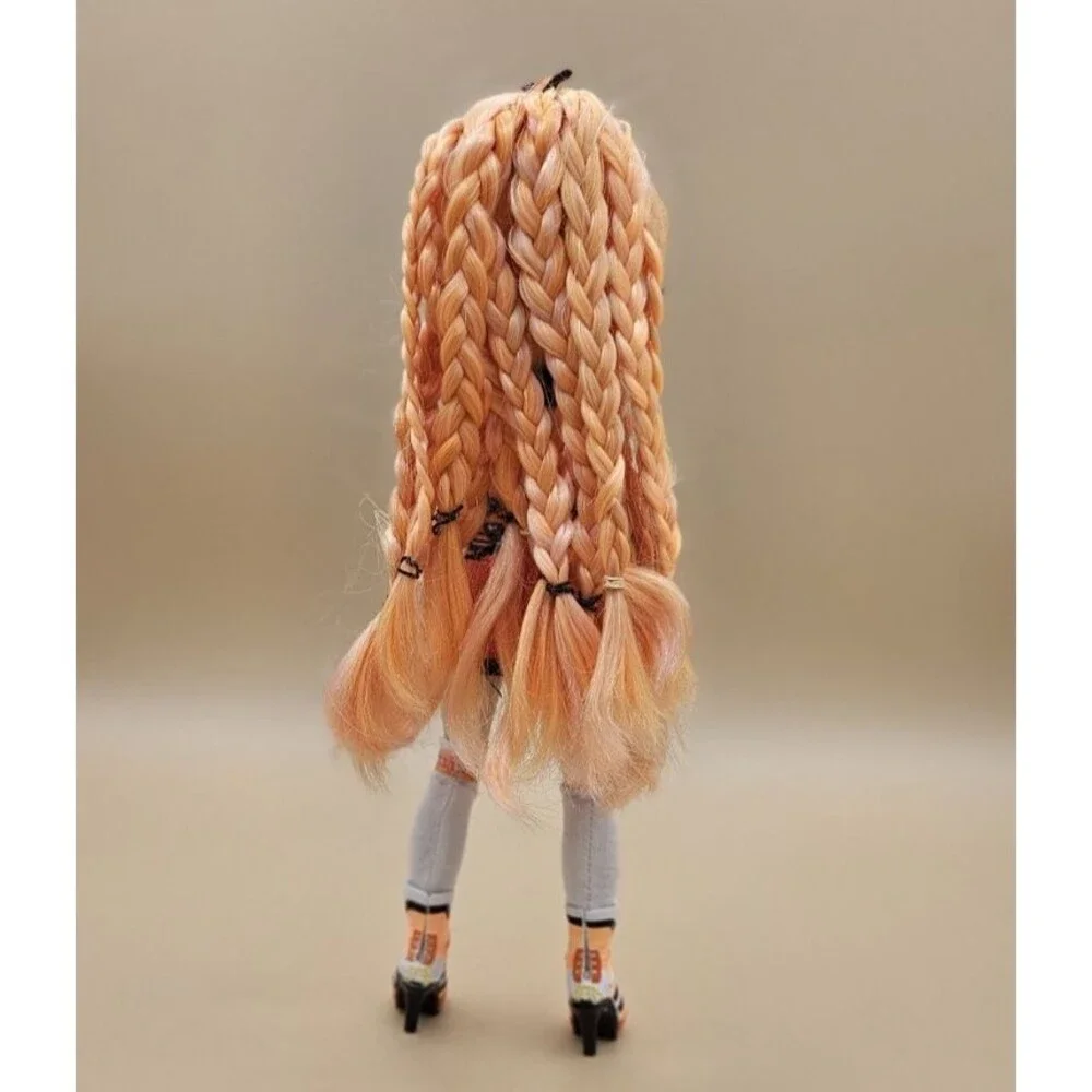 Rainbow High Junior Poppy Rowan Orange Fashion Doll Butterfly Monarch Bow
